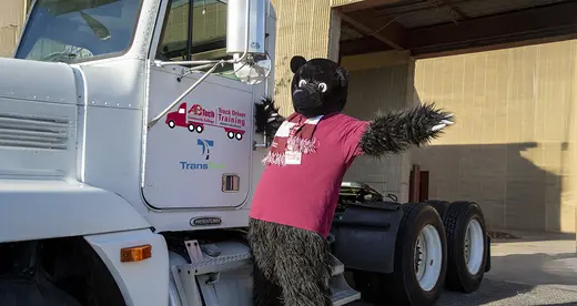 5-Week Truck Driver Training Program Begins - News Featured