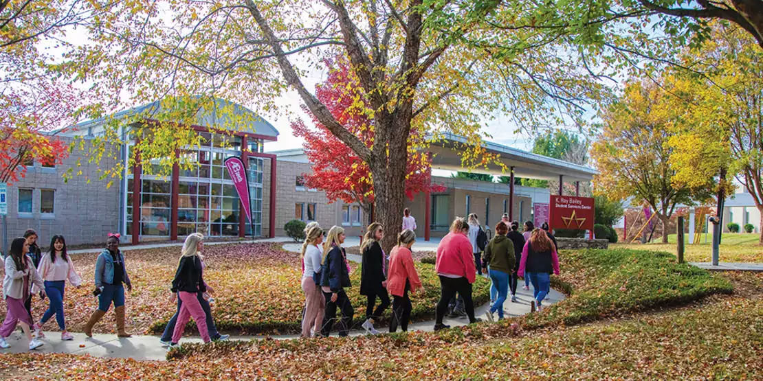 Students entering Bailey Student Services Center.