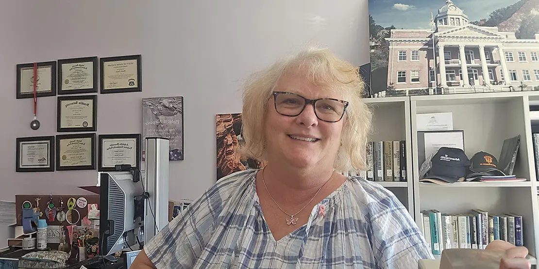 Breast Cancer Survivor Sherri Davis - News Featured