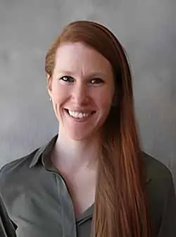 Sarah Mau - Headshot