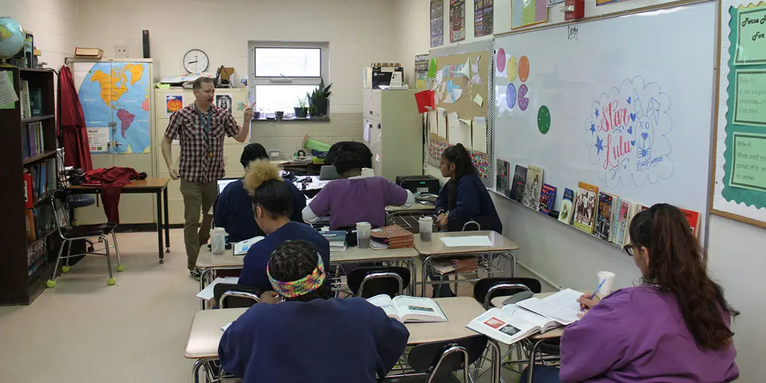 Levi Perse teaching in his classroom at NCCIW. Ben Humphries/EdNC