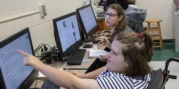 SOAR students at a computers